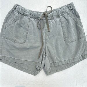 Lane Bryant Army Green Cargo Shorts Elastic Waist